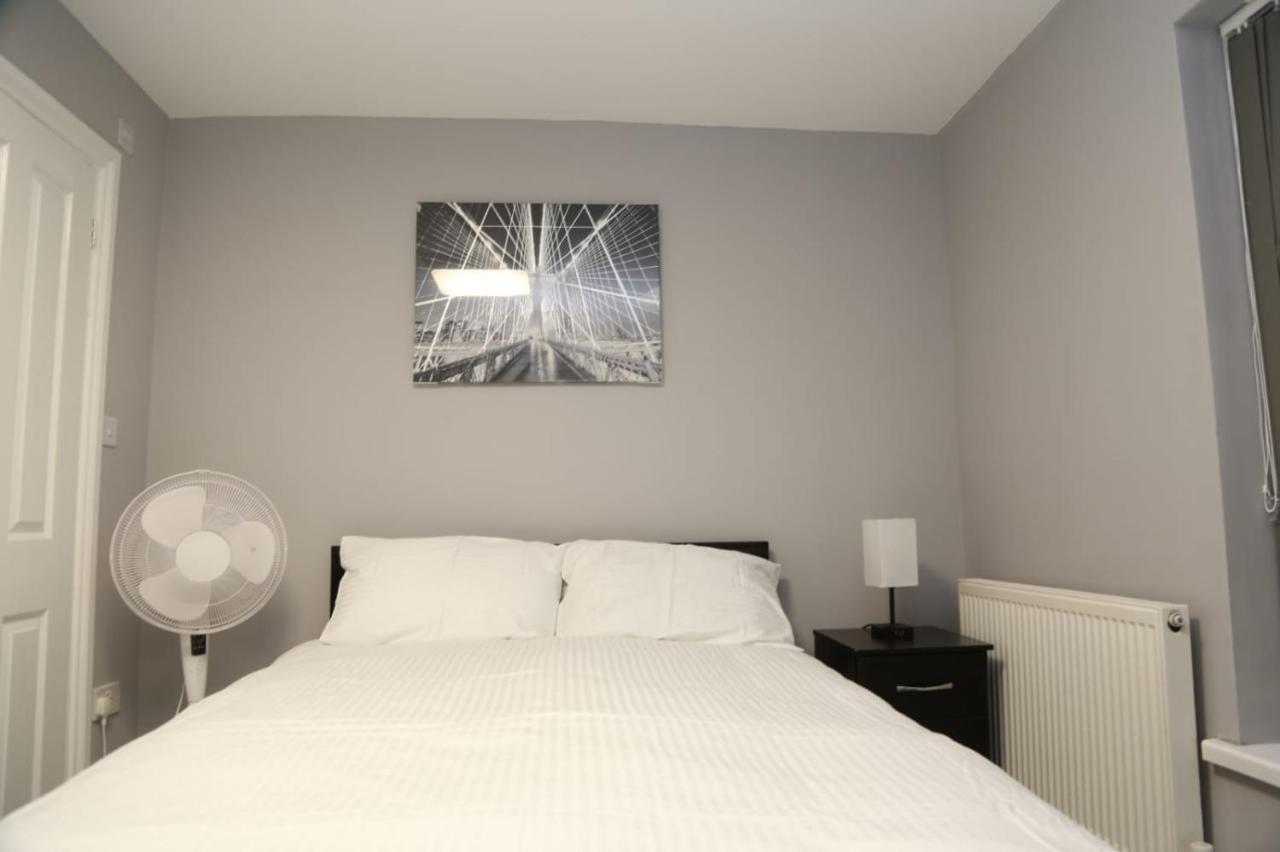 A A Guest Rooms Woolwich Londra Esterno foto