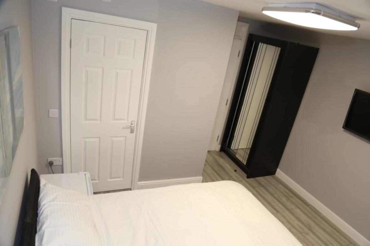 A A Guest Rooms Woolwich Londra Esterno foto